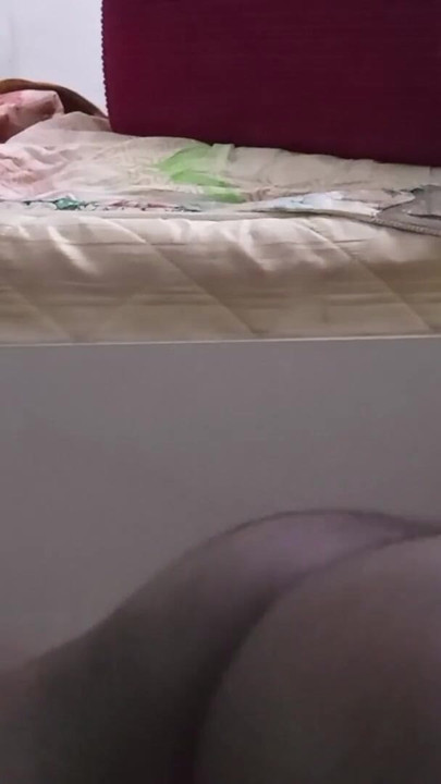 I can't stand seeing the ass and tits of a girl who works with me. | Clip 3