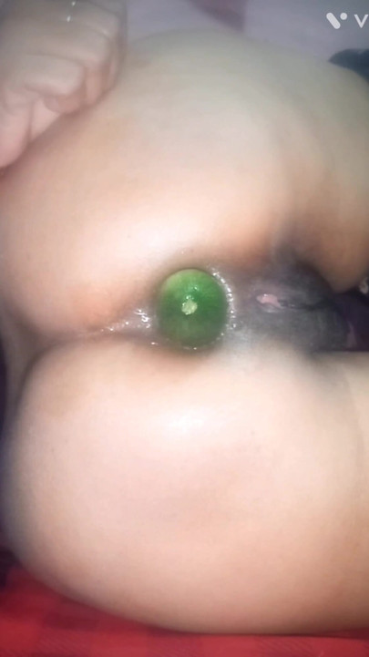 Jaw-dropping moment from "Sister-in-law fucked cucumber by putting it in her ass"