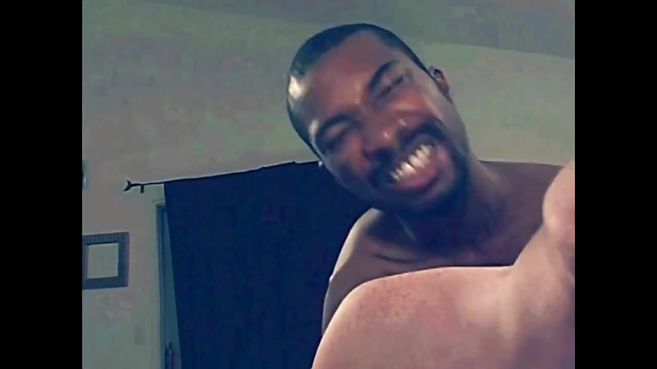 Vintage pornô de uma ruiva fodida duro por enorme pau preto