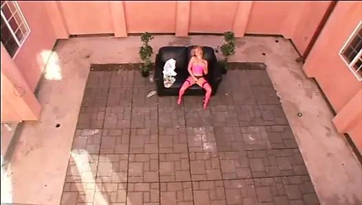 Heyecanlı yeni bir kız