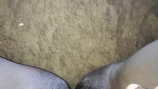 Der versuch, meine enge muschi zu dehnen