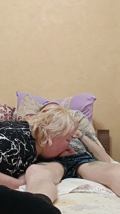 neighbor sucks every last drop of cum out of cock | Clip 1