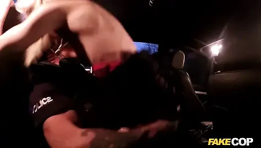 Kirli köpek günü öğleden sonra: kız arkadaşı 'tha polisi sikiyor!'