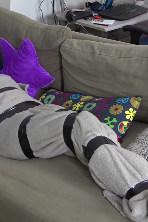 Luna Grey - encased blanket