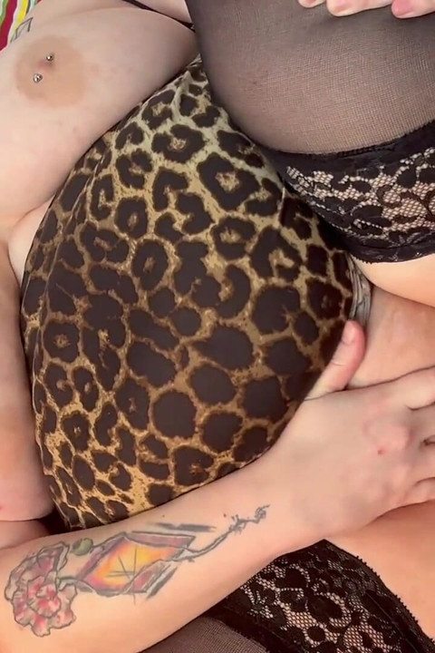 Super Intimate! Masturbating with Creampie