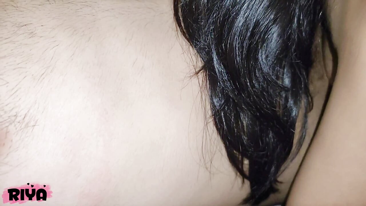 Cô ấy muốn một thứ gì đó sâu bên trong lỗ đít của cô ấy để tôi trở nên phục tùng