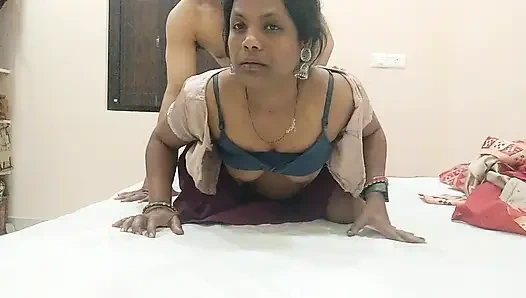 Cute Delhi IT Professor Hot Sex with Student at Home in Saree