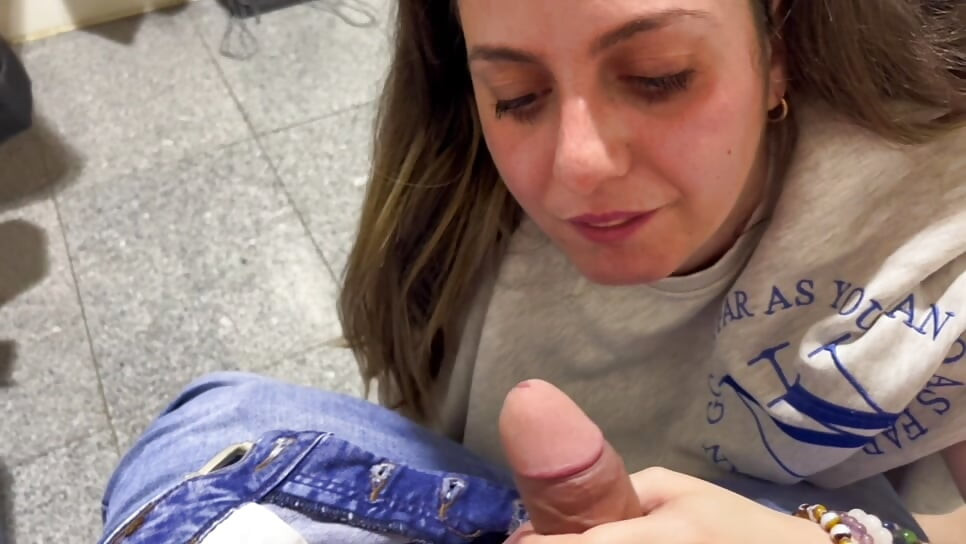 Blonde fucked and they break her ass without a condom
