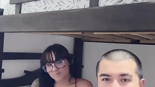 Wunderschöne, große Schülerin hat ihr erstes Pornocasting, debütiert mit 19 Jahren