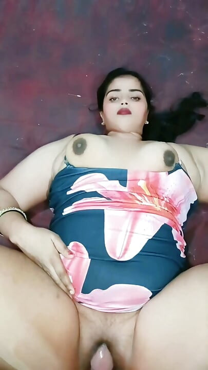 I Fucking My Indian Bhabhi Tight Pussy After Long Time Gap and Creampie in Her Pussy