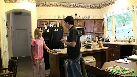 Meine stiefschwester will rauch spielen und ficken