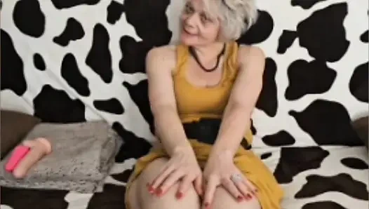 Подборка хорошей сучки, которая обожает секс и хуй