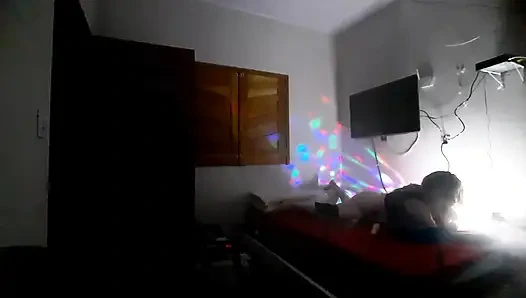 Глубокое горло, оставляющее много слюны в шерсти