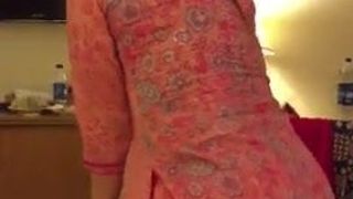 Indyjska żona kurwa - niesamowity gorący taniec
