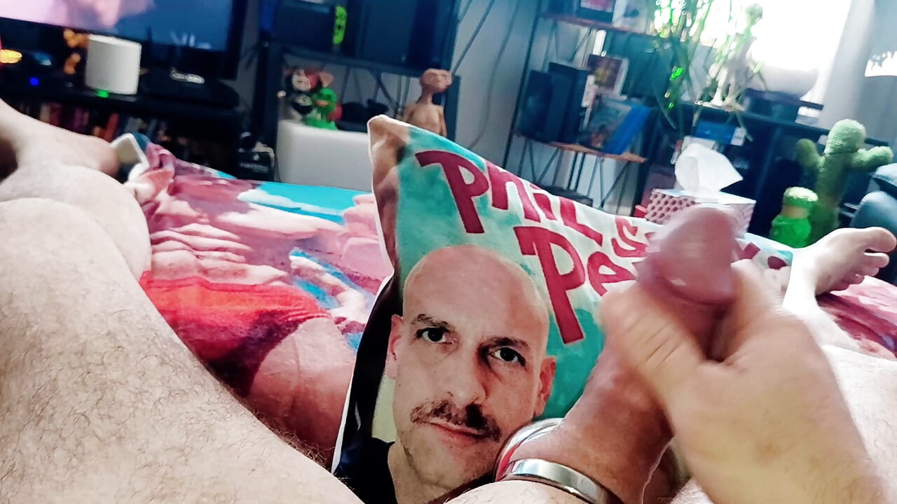 phil the CockSucker gooning Solo masturbating,big dick , gay man