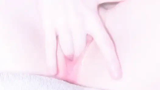 Pembe bakire amcık tek başına mastürbasyon yapıyor