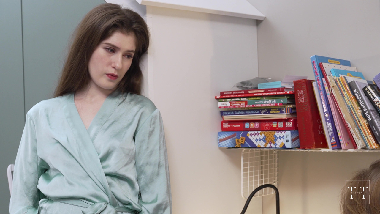 あなたはとても悪い女の子でした、ベラ!継父ティムはあなたを罰します