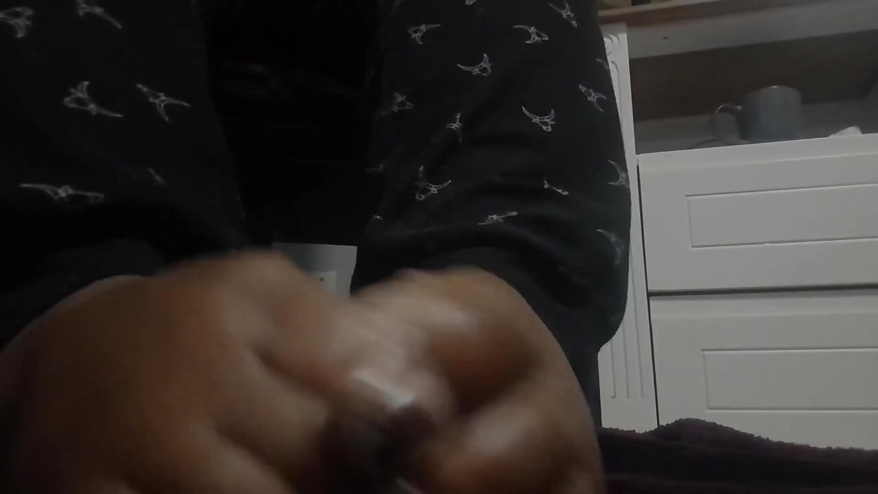 นิ้วเท้าข้ามเพศสําหรับปากของคุณ