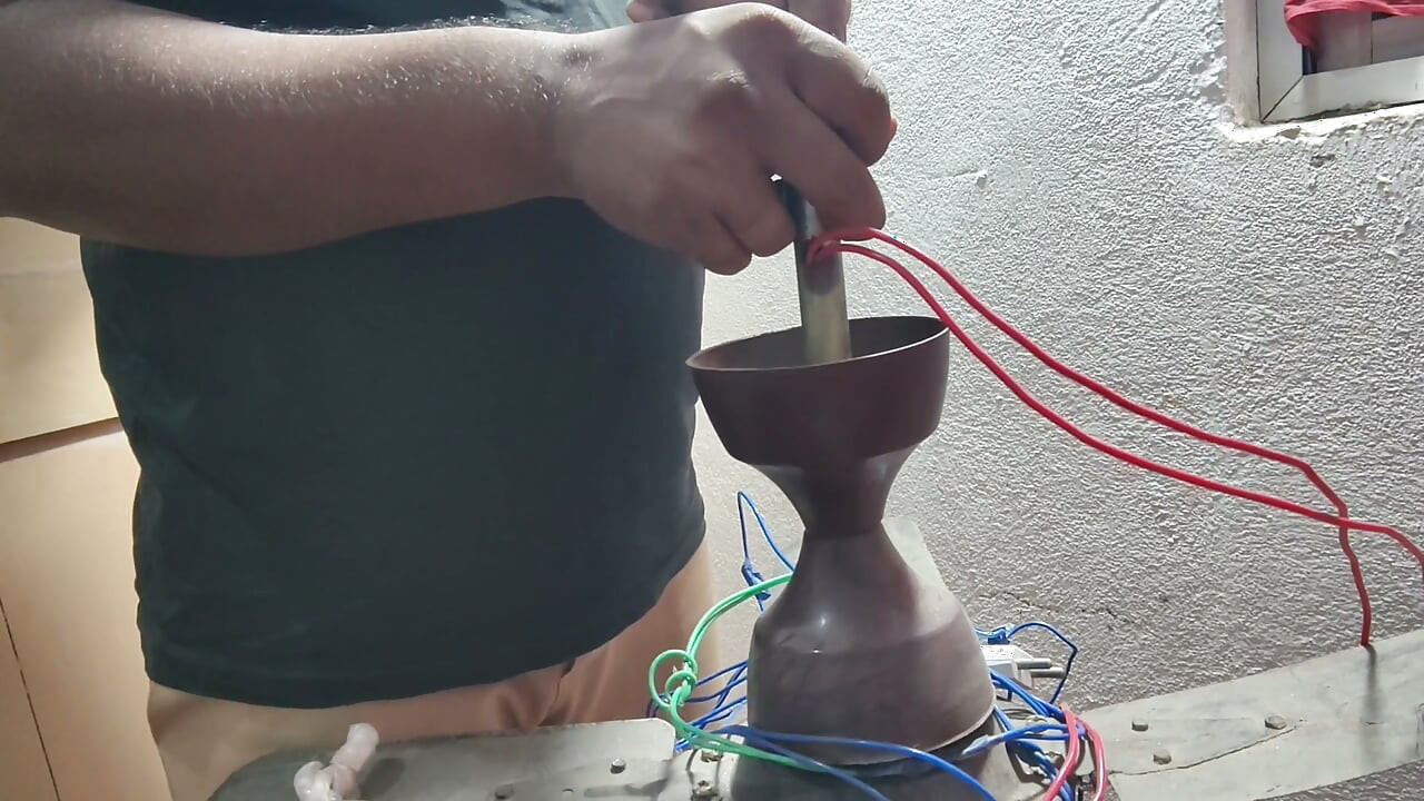 Electrician ne chod chod kr meri chut fad diya bihari sonam