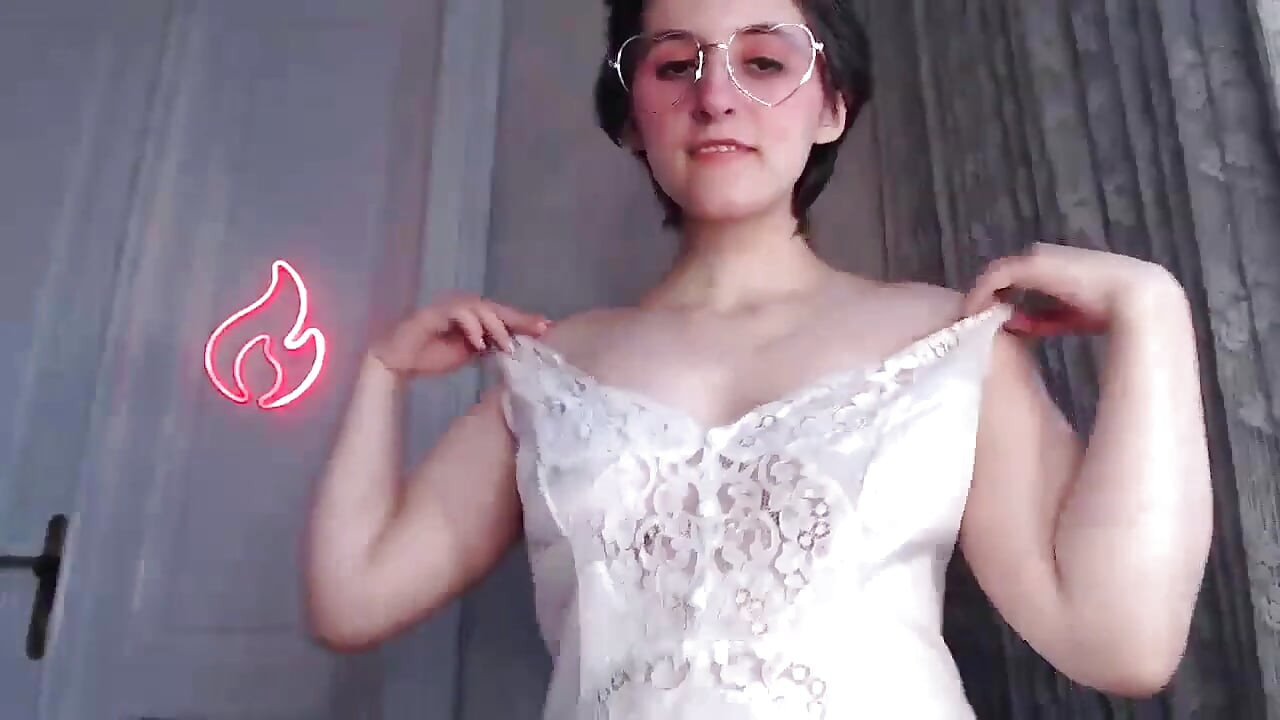 Camgirl Full Bush Under Nightgown