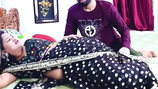 Desi aunty ko jabbar dasti chod kar mms bna liya