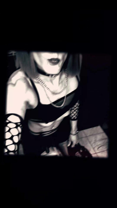 TikToc : StreeT🧱HooKER.. VaneSsaBiTCHx PariSChienneTrvprod⁹¹