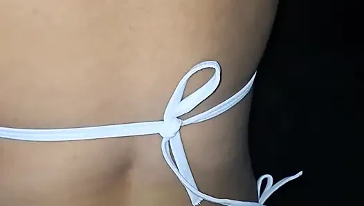 Yeni komşum beni bu kadar lezzetli sikiyor