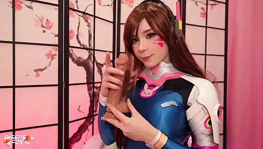 Overwatch'tan minx cosplay D.Va ve anal mastürbasyondan dildoyla çılgın orgazma