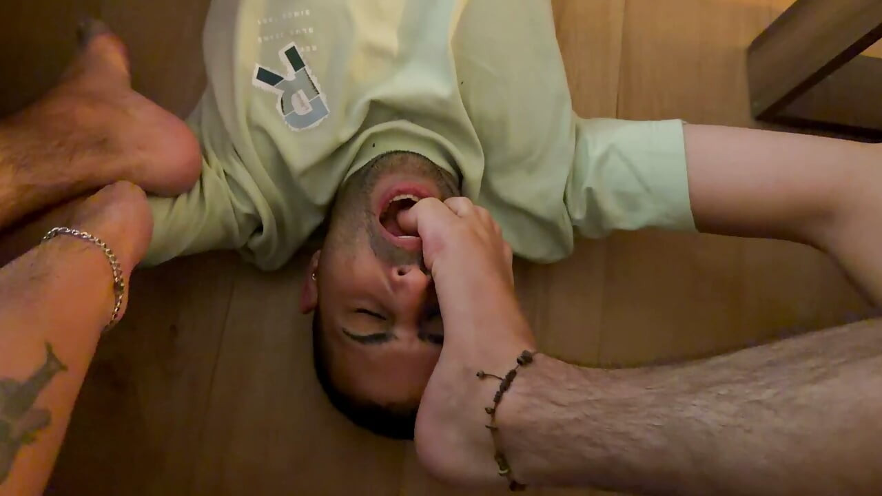 Middle Eastern Feet Domination & Big-Cock Sucking