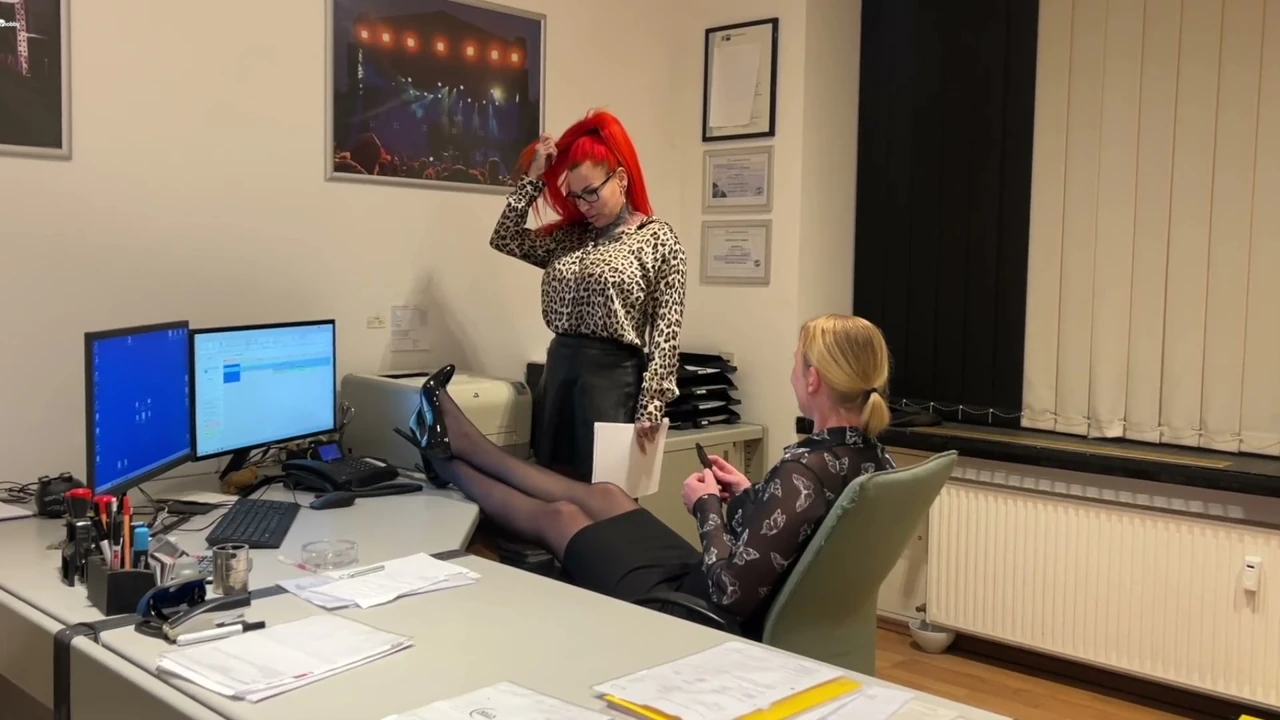 Hardcore at the workplace The hottest office in NRW  MMFF