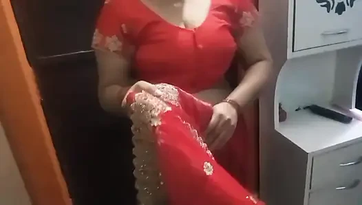 Güzel Hintli kadın romantik bir ilişki yaşıyor