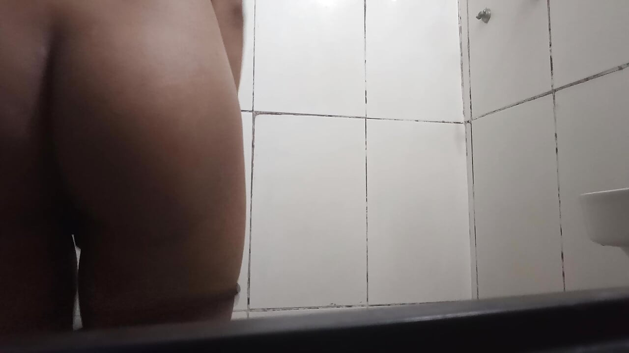 Milftrans Sensual Bath 03/13
