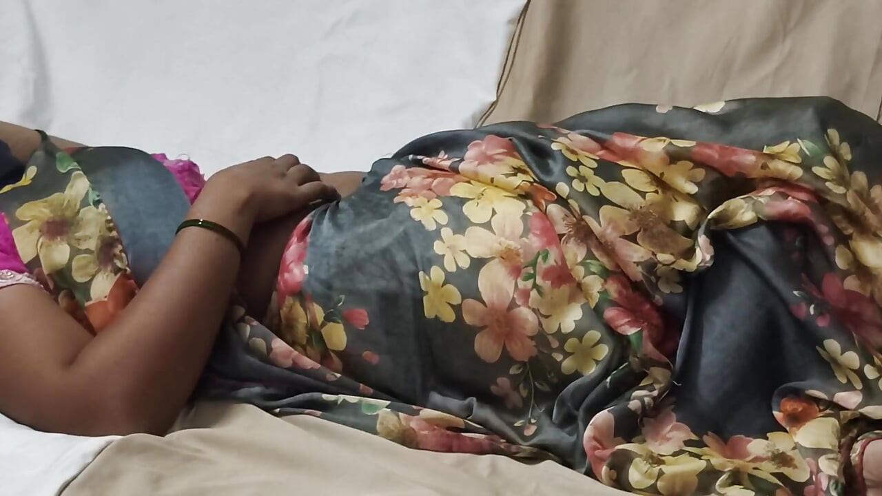 Un Financier Baise Sa Tatie Ramya, Vidéos De Sexe