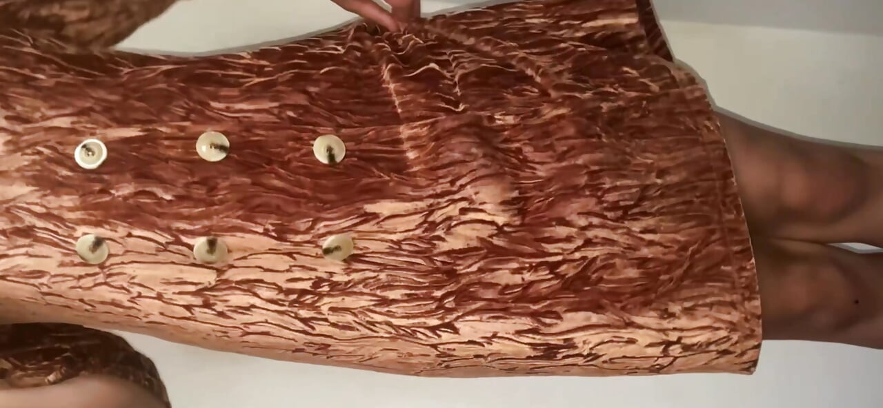 En arabisk flicka som visar sina heta kroppsdelar amatör hemlagad video
