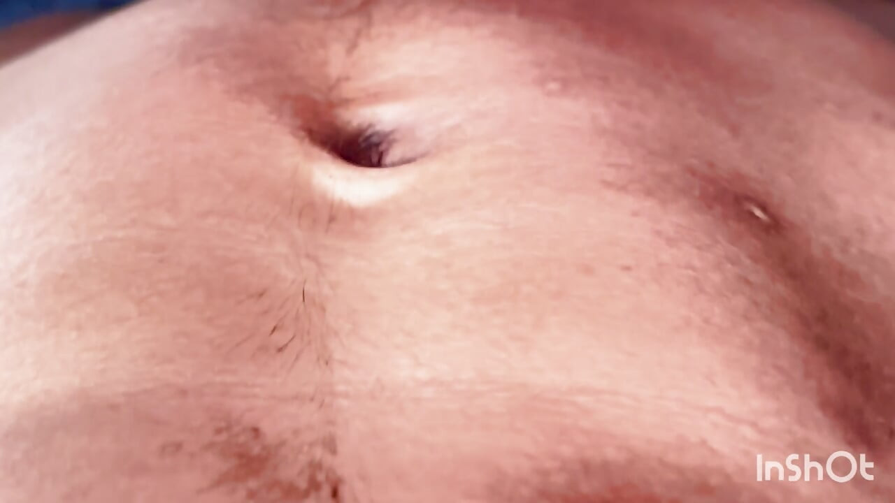 Desi original transgender-masturbation im badezimmer