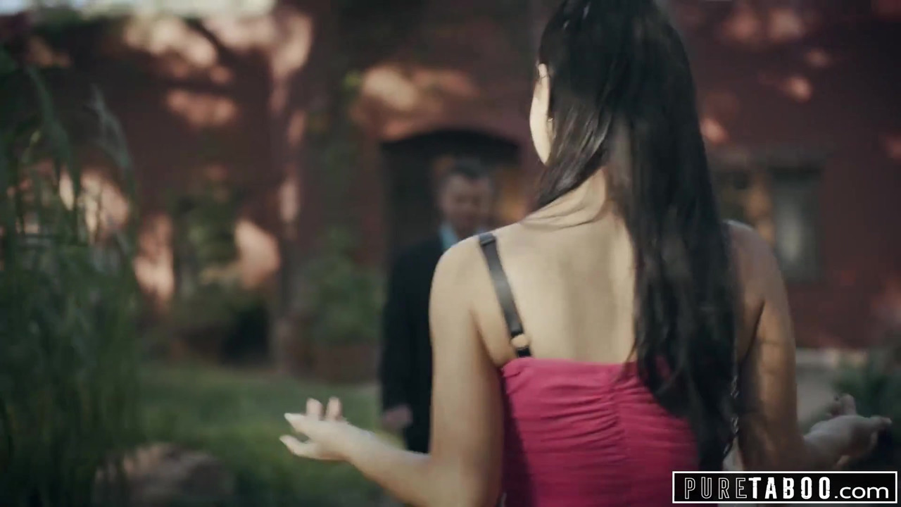 純粋なタブー痴女がビジネスマンに屈辱-公共ファック