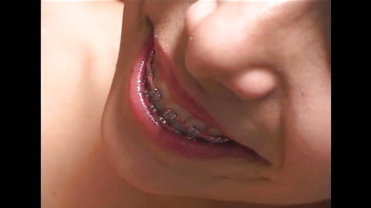 Penembusan berganda untuk seorang remaja dalam mencari cinta... dan sperma!