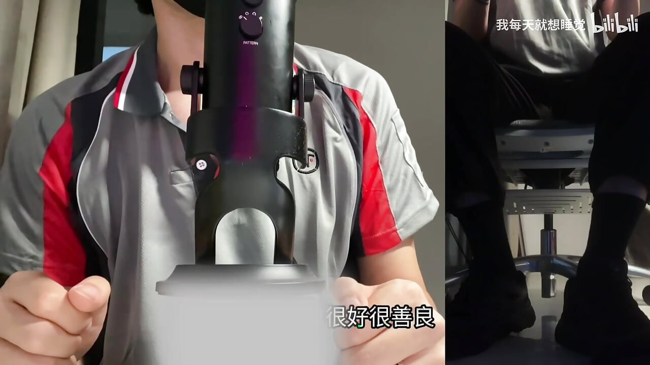 When you kindly take in a courier on a rainy day...