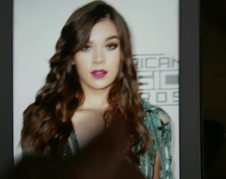 Сперма на Hailee Steinfeld - декабрь 2016