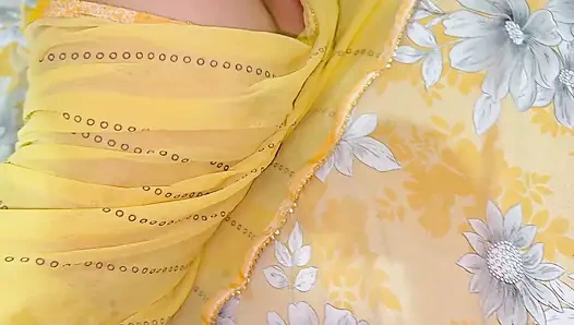 Desi Girl Kajol Calmed The Heat Of The Chuth With a Pipe 🪈