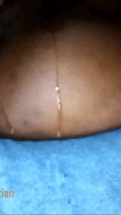 Mächtiger moment von "Thot in Texas - selbstgedrehte bBW Ebenholz creampie & squirt"