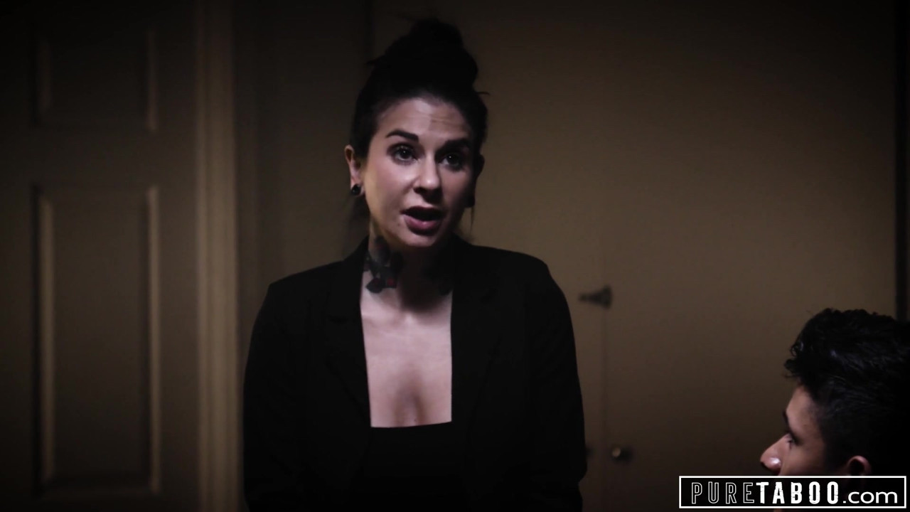 純粋なタブー、セクシートランスガールが悲しみの男をやる