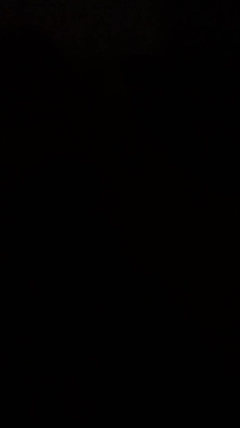 Detik epik dari "jiran lebih nakal apabila lampu keluar dan dia meletakkan pepeknya jauh di atas penumbuknya"