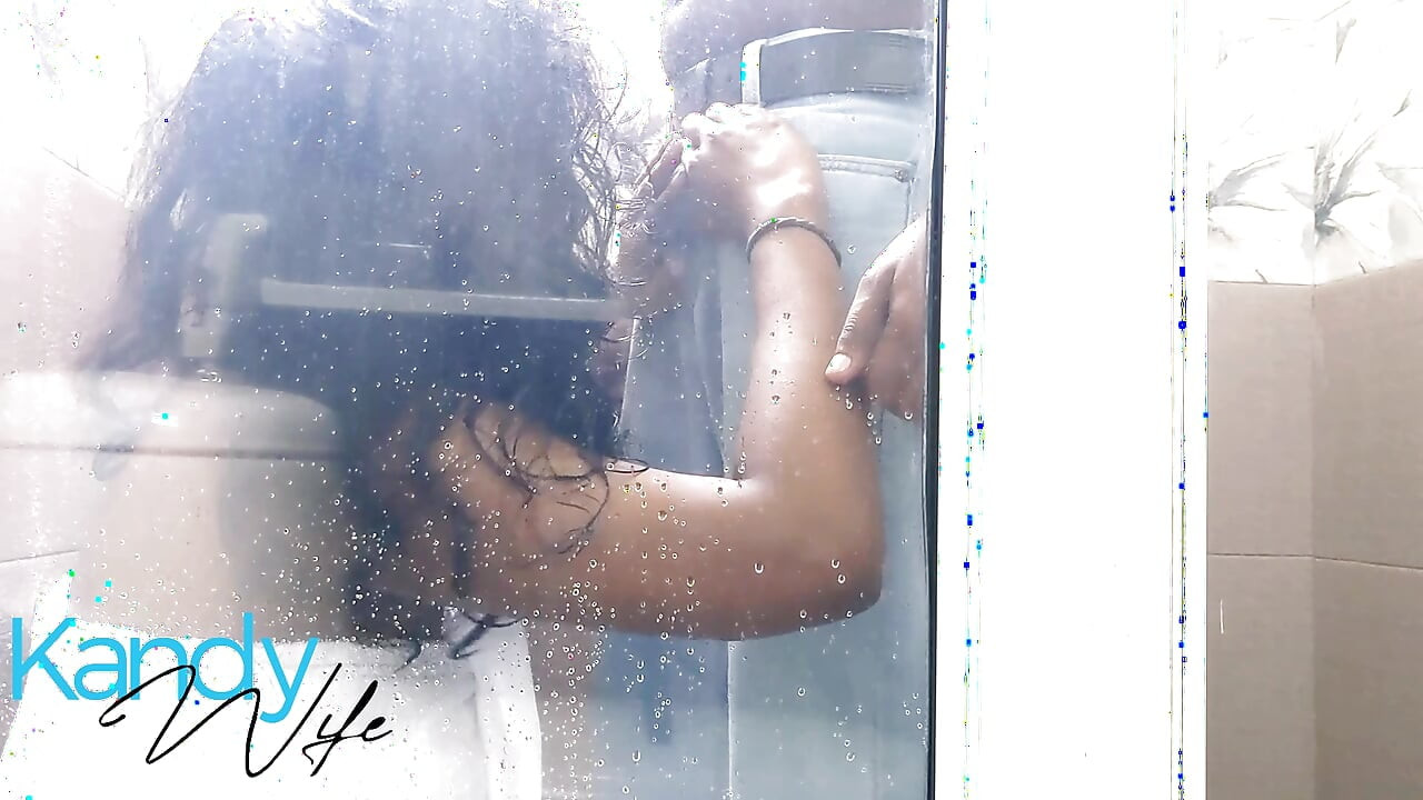 Sri lankan Blowjob in bathroom