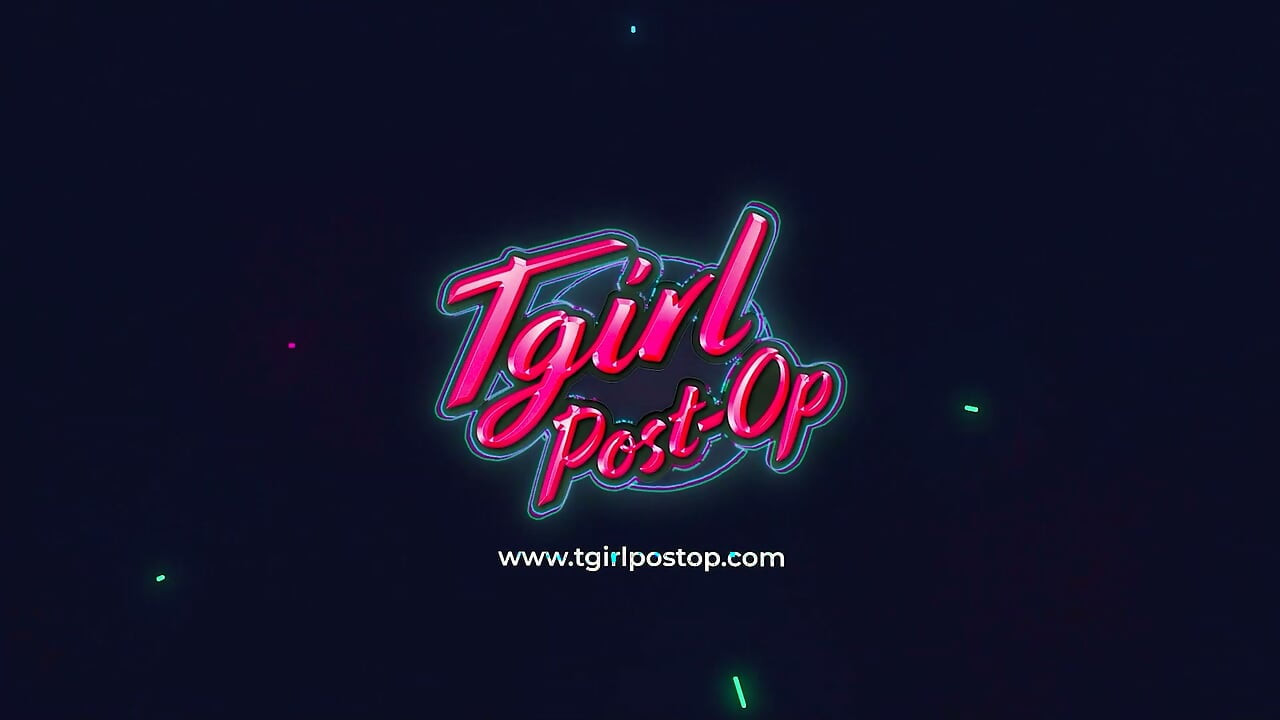 TGIRLPOSTOP se zadovoljava igračkom dok prstima dira dupe