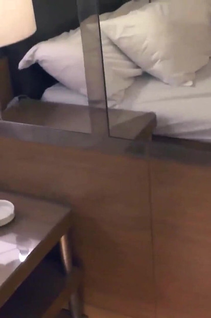 Asiansexdiary बड़े स्तनों वाली एशियाई कमसिन विदेशी होटल के लंड की सवारी करती है