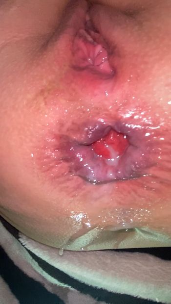Schoonheid gebroken anale seks van milf kan niet stoppen met spuiten van anale neukpartij