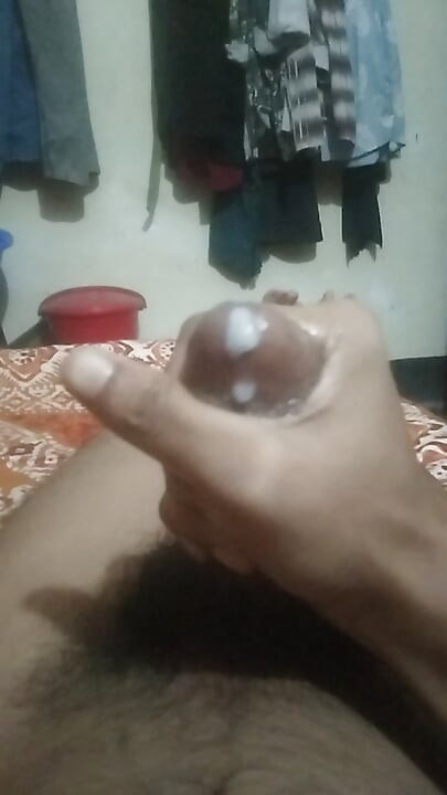 ไม่มีใครอยู่บ้าน ฉันอยากได้มันจริงๆ ฉันเลยตบมือ
