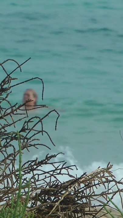 Watching on the beach as Isa has fun | Clip 1