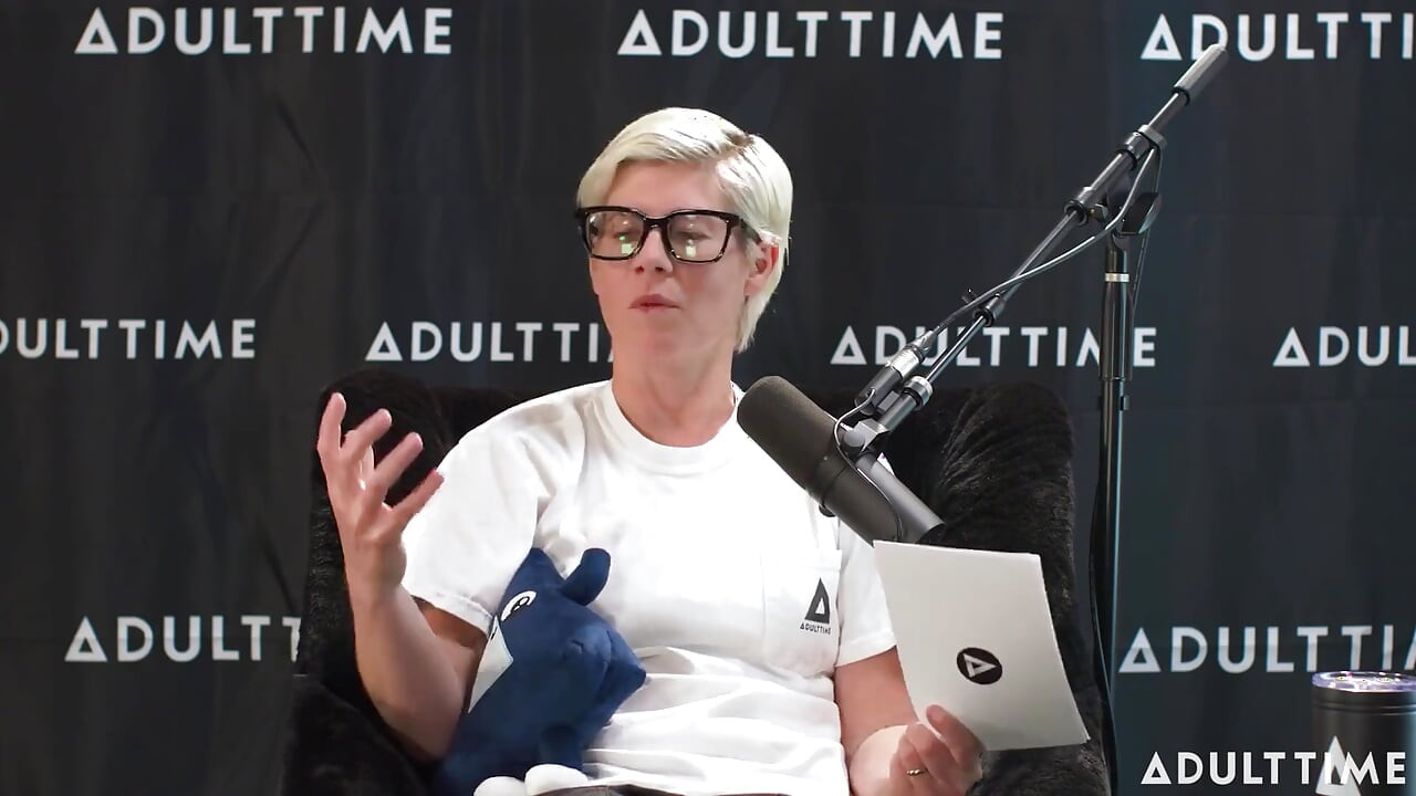 Cami Strella bir kült hayatta kalmak, tiktok şöhreti ve tek eşlilik dışı | Adult Time Podcast